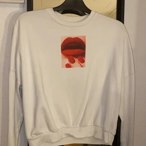 sweatshirt - Sweatshirt/tjocktröja från carlings, ordinarie pris: 200kr