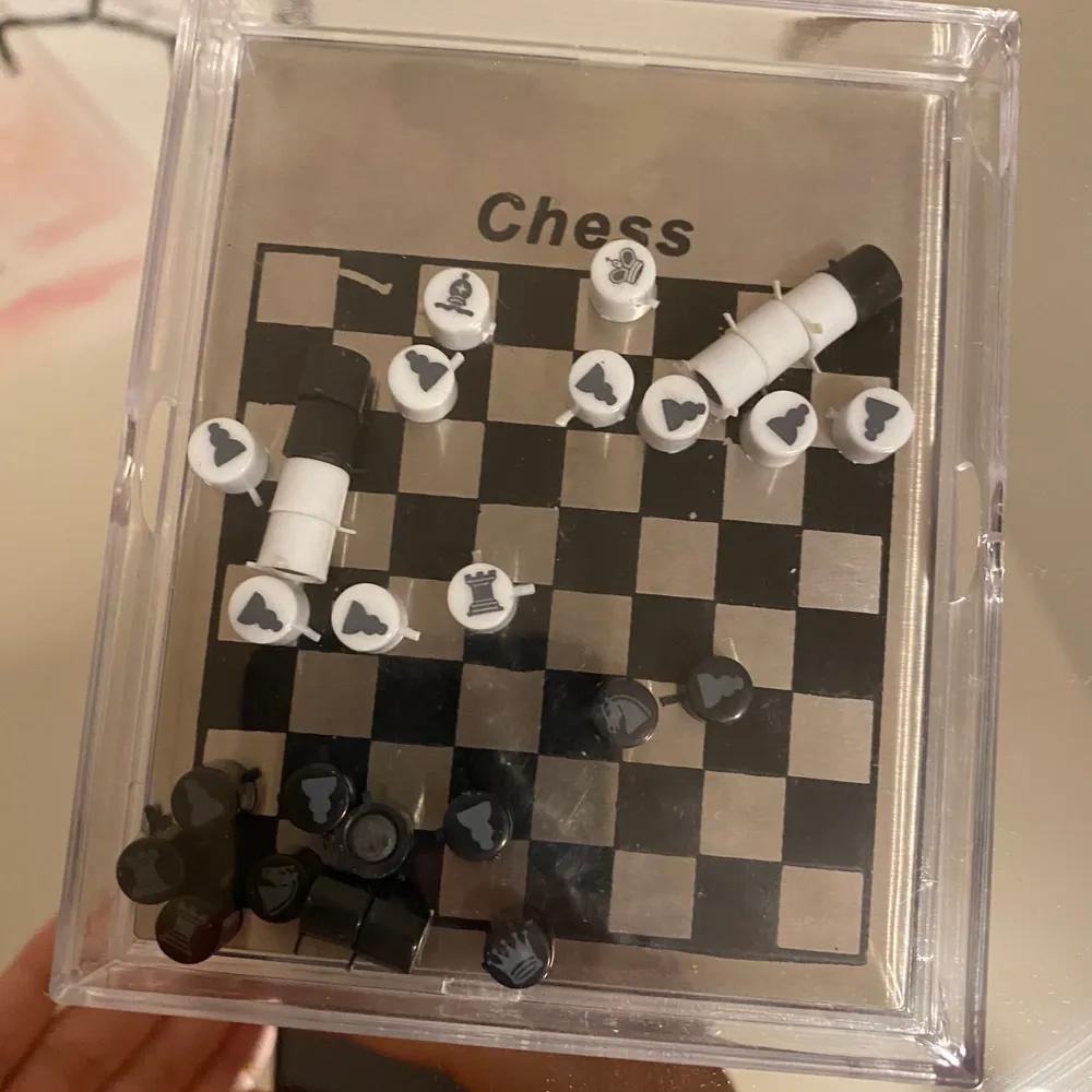 Magnetisk liten schackspel från TGR.. Jeans & Byxor.