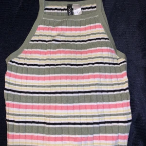 Crop top  - I bra skick 