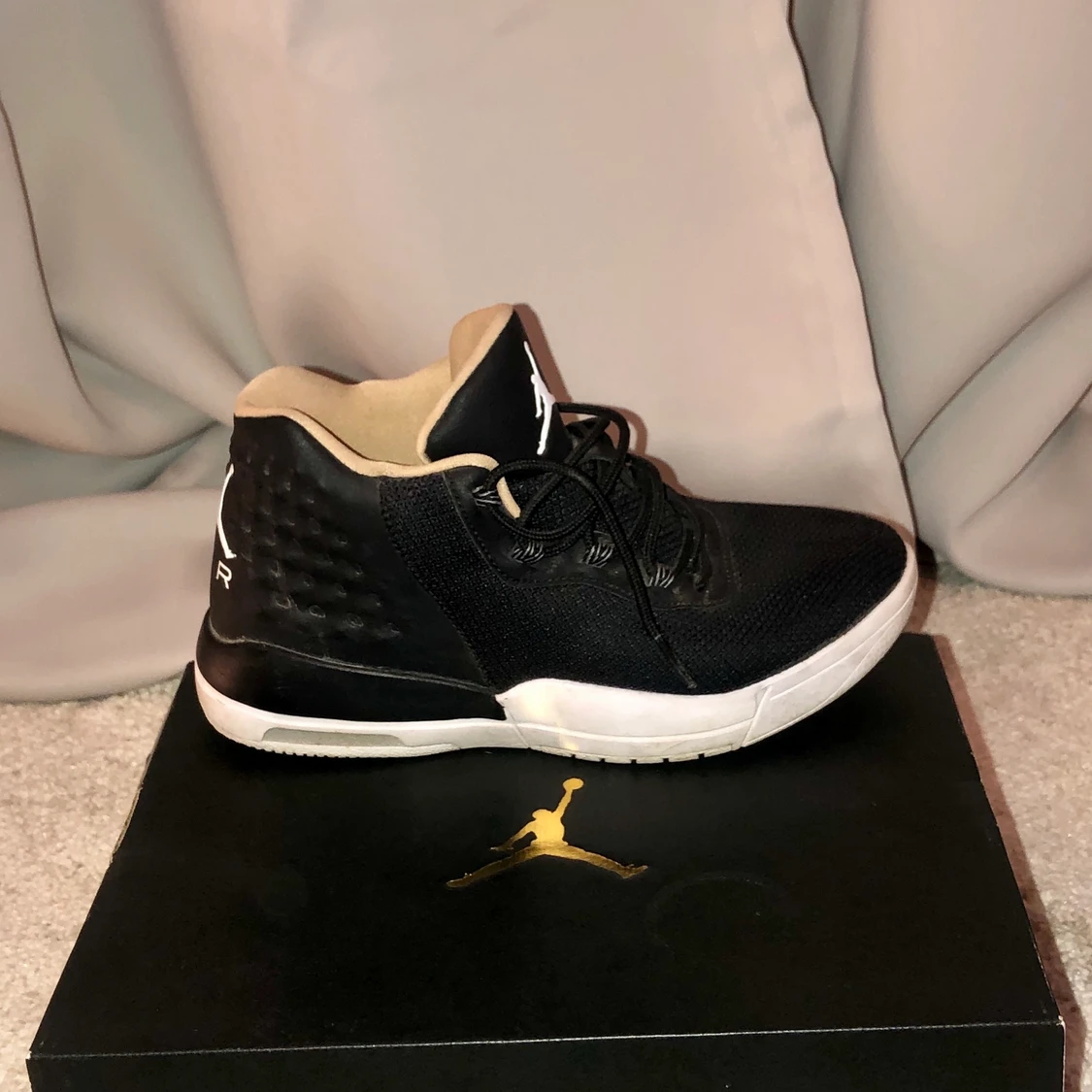 Nike air jordan academy