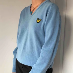  - Lyle & Scott tröja i fint skick!   Frakt ej inräknat i priset