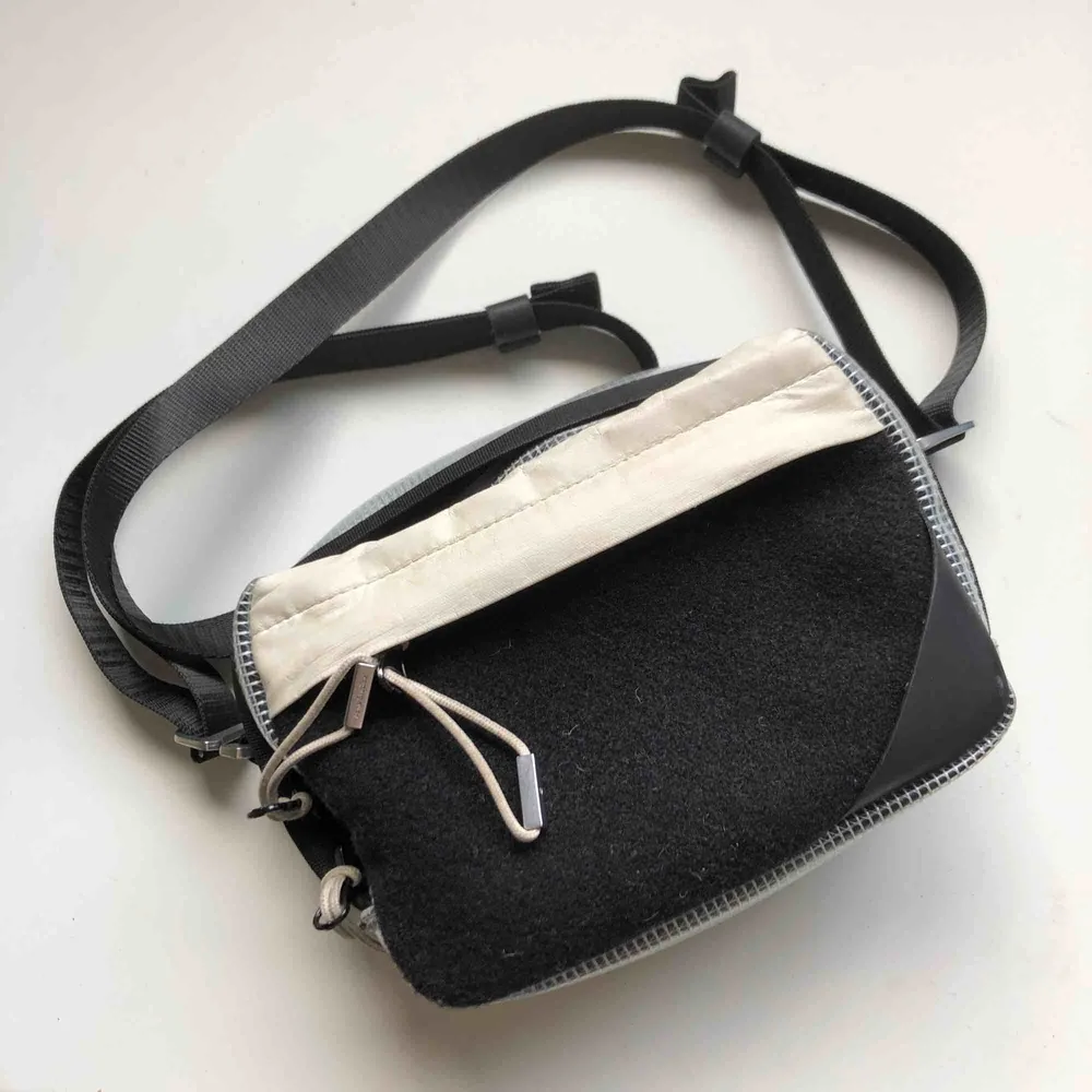 Acne Studios bag . Väskor.