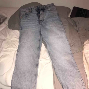  - Skitsnygga stentvättade jeans från zara, säljs pga får en användning av dem 