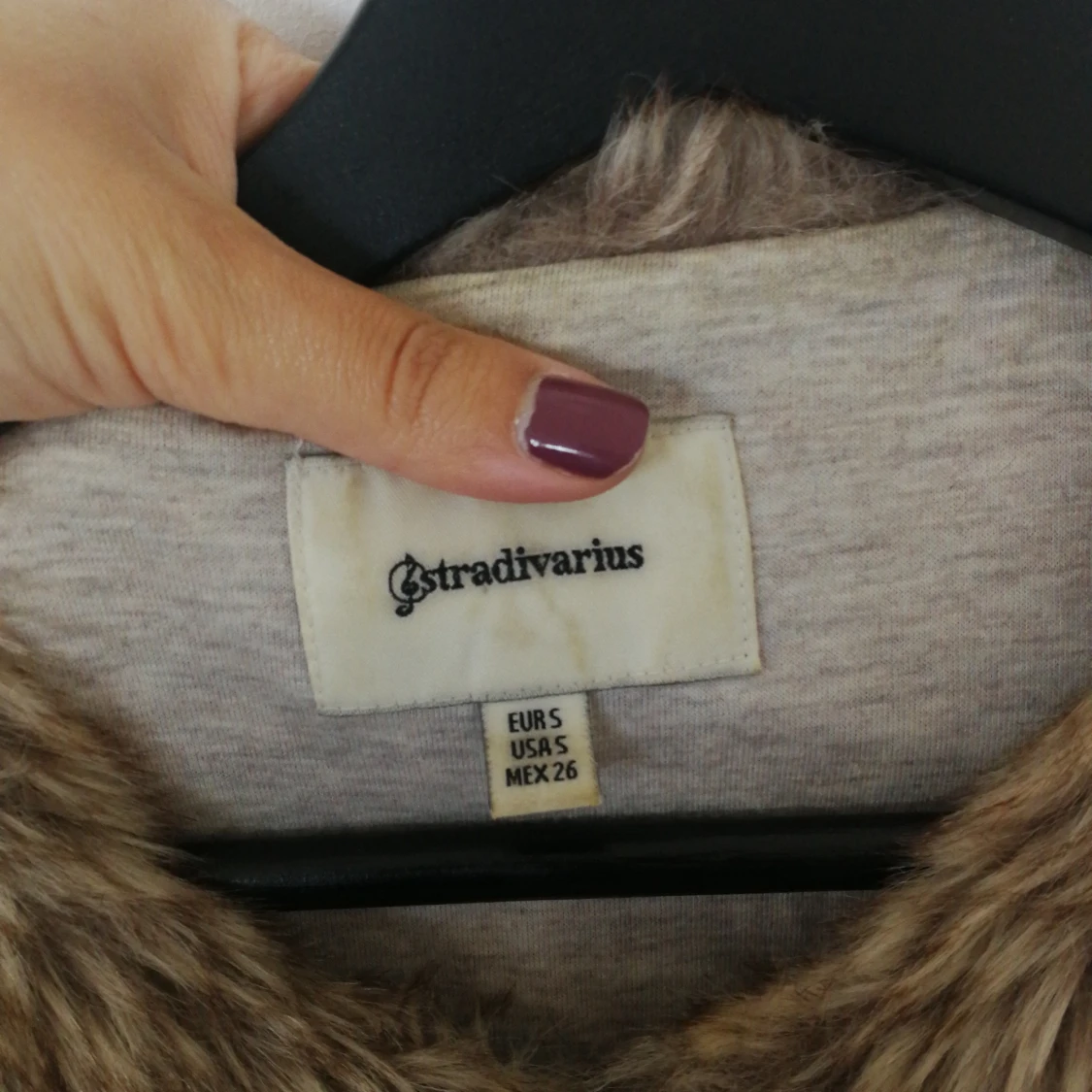 Stradivarius faux fur vest - 91