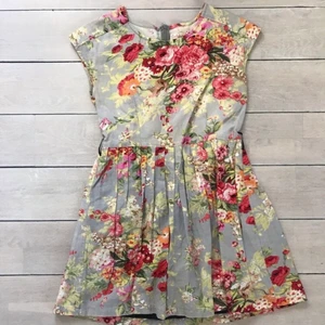 Dahlia klänning  - Vacker klänning i fint mönster och tyllkjol 