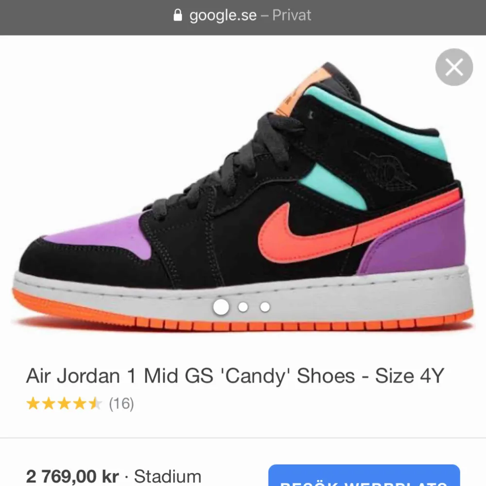 Jätte coola Nike jordans 1. Säljer pga lite förstora. Jag har i vanliga fall strl 38, och dessa är 40 men passar 39 också. Möts i Stockholm eller skickas mot fraktkostnad. Start bud 950, nypris 2700. Använda 3 ggr. . Skor.