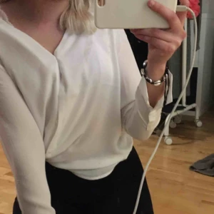  - Supersöt blus från åhlens inte använd mycket💗💞