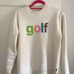 Golf wang sweatshirt stkl M - Cool sweatshirt ifrån Golf Wang⚡️Storlek M men passar även S! Jättefint skick! Köparen betalar frakt på 70kr. Högsta bud på 800kr just nu så buda högre!!