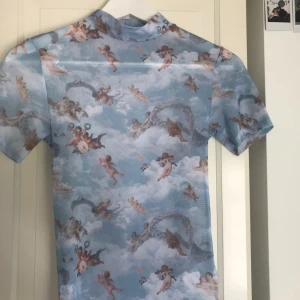 Ängel mesh-tröja 👼🏽 - Världens sötaste meshtröja med änglar på. Använd en gång💓 Frakt tillkommer