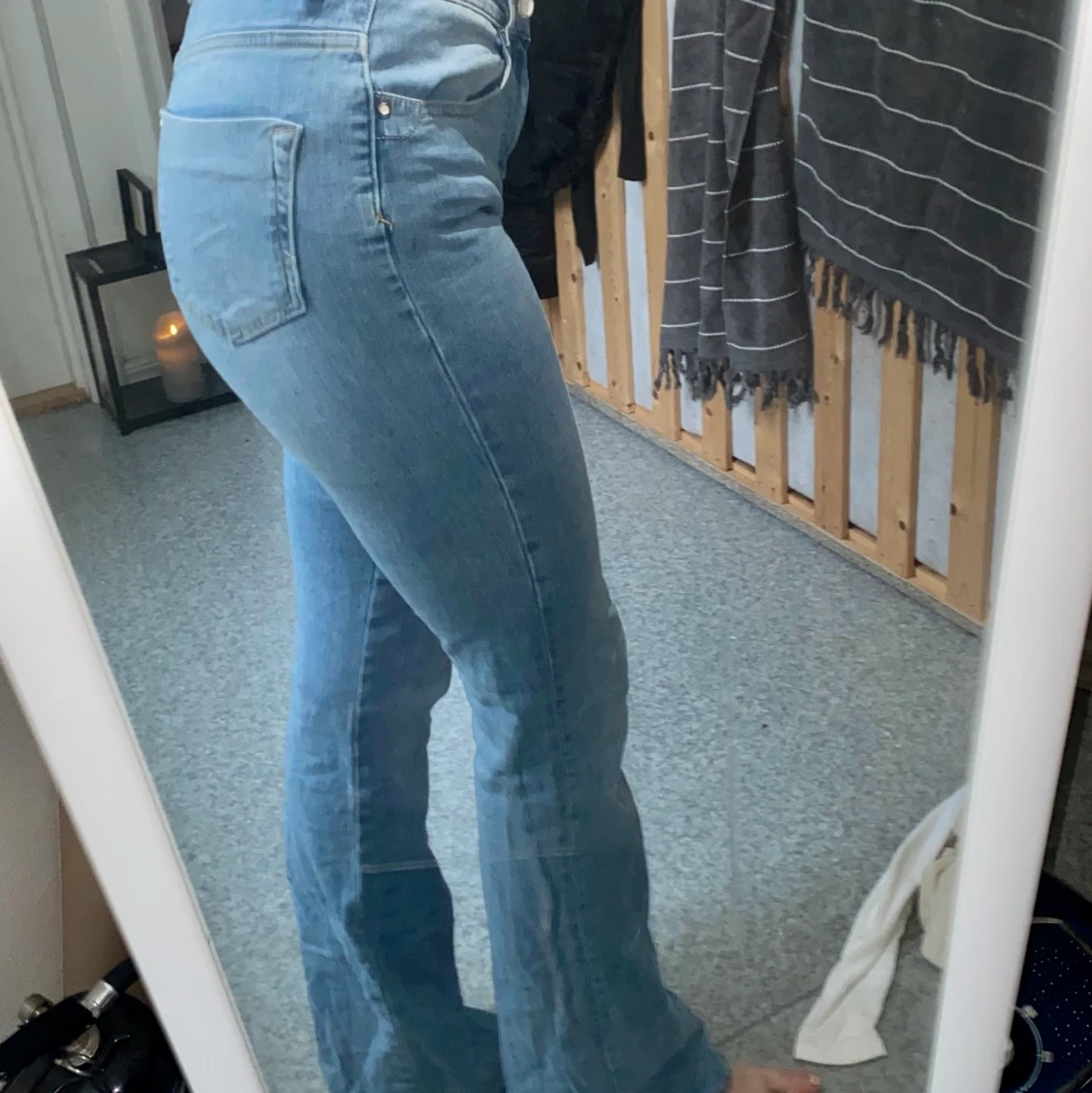 LÅNGA bootcut jeans  - 91