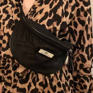 Svart day bumbag - Svart day bumbag. Använd fåtal gånger. Fint skick. 