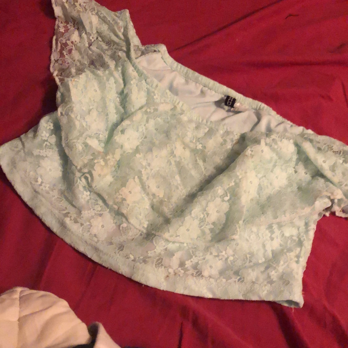 magtröja spets från hm storlek L 