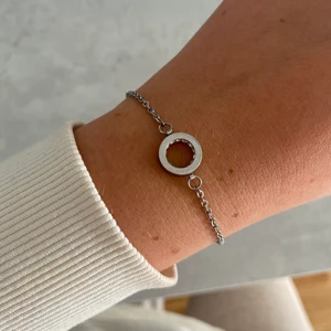 Armband Edblad - Armband från Edblad. Har 2 st så säljer ena! Köparen står för frakten :)