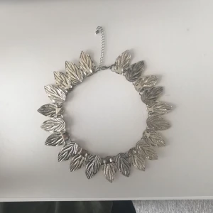  - Halsband som passar bra på bal eller någon annan festlig tillställning 💃🏻