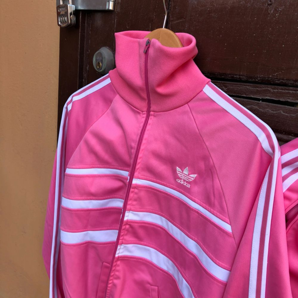 Vintage adidas tracksuite i storlek | Plick Second Hand