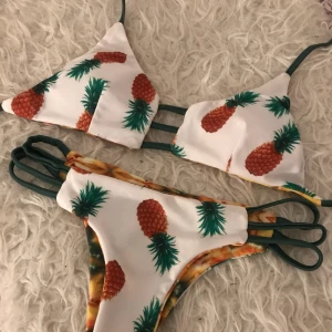  - Ananasbikini från Zaful, aldrig använd. Köparen står för frakt🌷