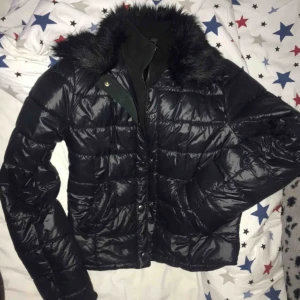  - Jättefin jacka,använder inte längre 💗