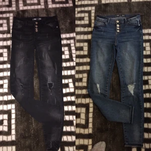 Storlek s  - Använda kanske 3 gånger. Säljer båda för 120kr