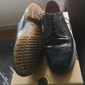 Very good condition, Black, leather. UK6, EU39