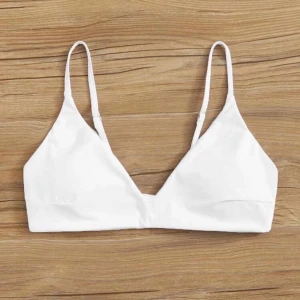 Bikiniöverdel  - Helt ny bikiniöverdel från shein, tyvärr för liten för mig, endast provad!🥰 (första bilden lånad från sheins hemsida)