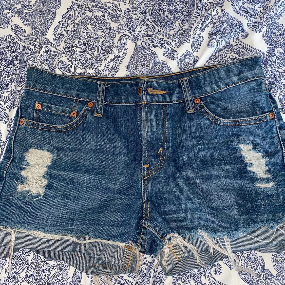 Levis shorts - 90