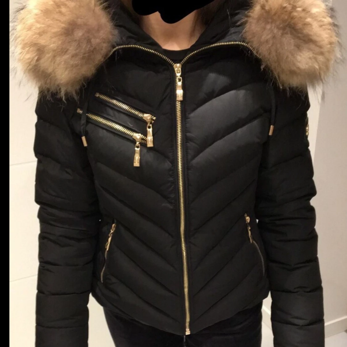 Hollis jacka model chatel  - 90