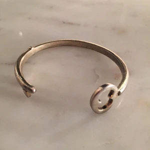  - Armband 