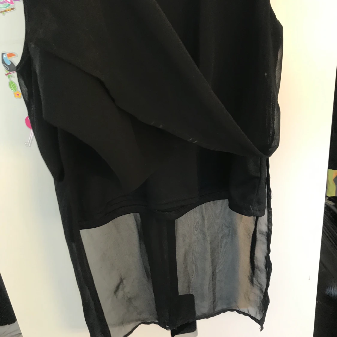 Svart tröja öppen på sidorna  - 91