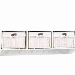  - Vit hatthylla knappt använd 