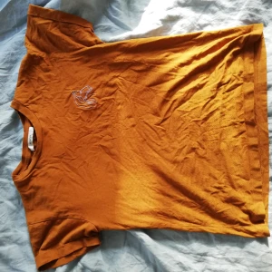  - T-shirt från Gestuz, knappt använd. 