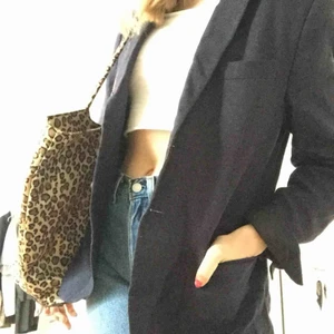  - superhärlig leopardtote köpt på humana! kan mötas upp i centrala stockholm, skriv för mer info💘💖💕