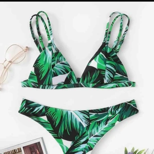  - Snygg bikini! Står storlek M på lapparna men skulle säga att den är mer en S! 🥰 