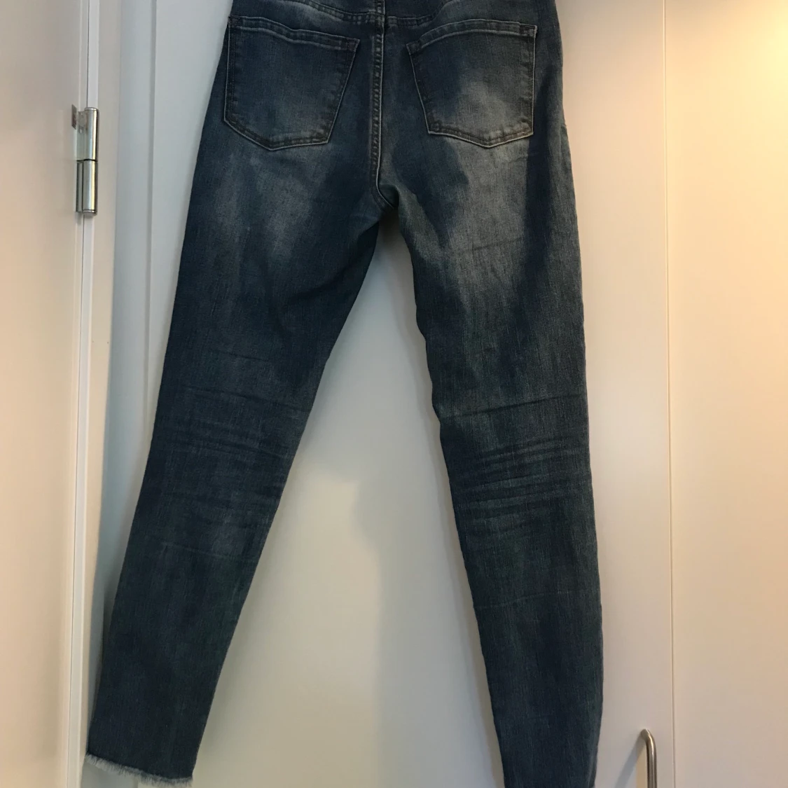Jeans med hål  - 90