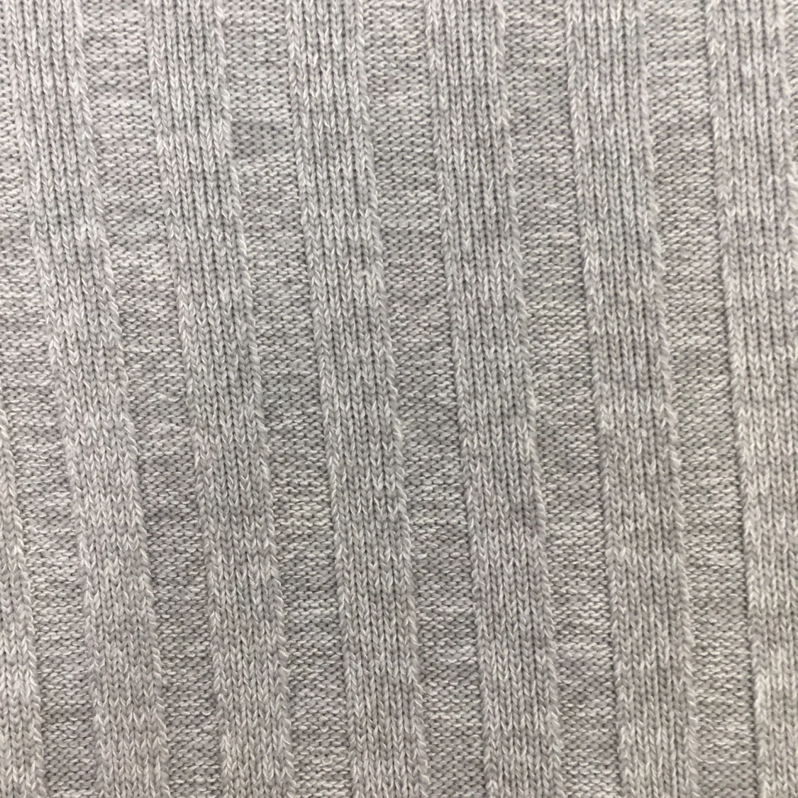Ribbad grå figursydd klänning - 91