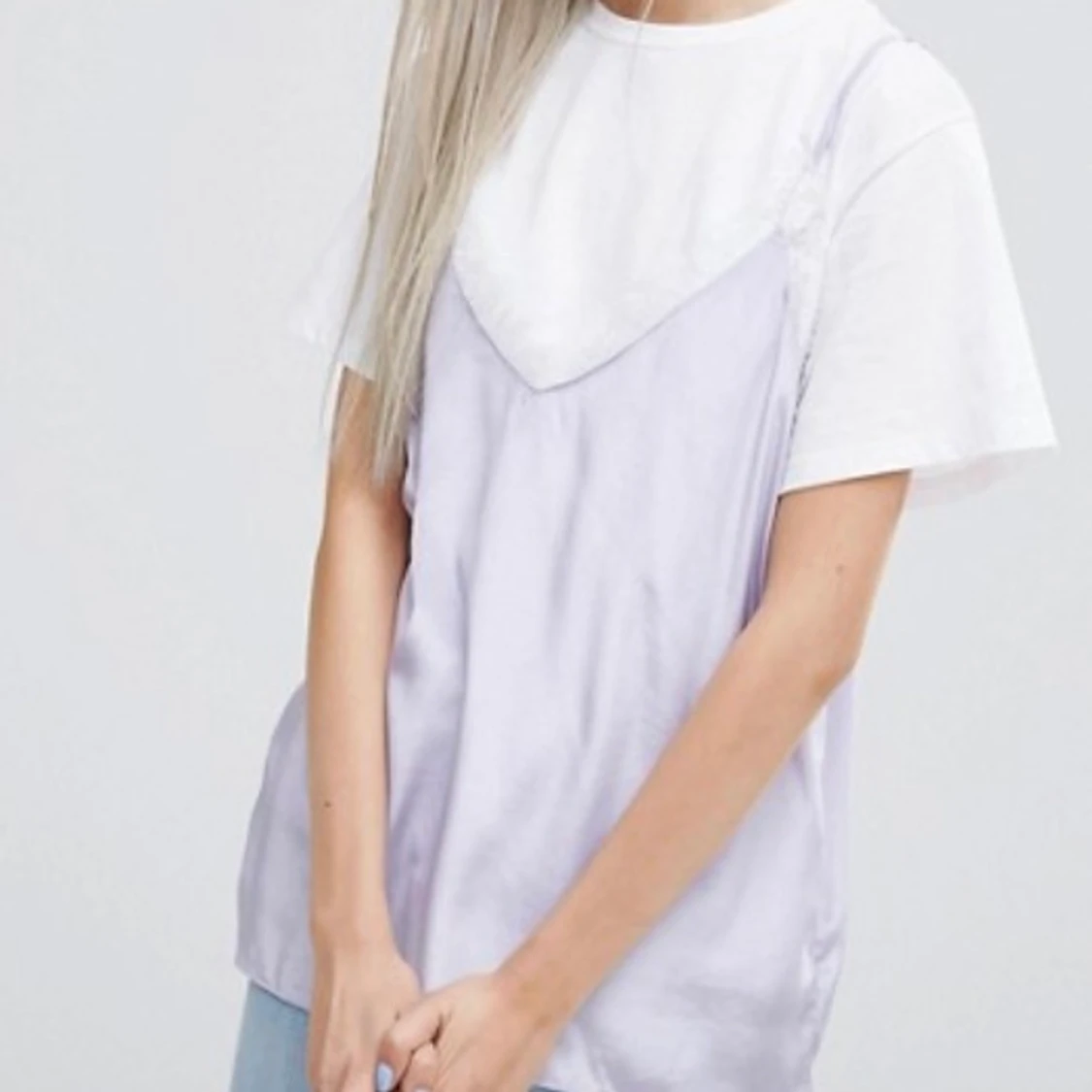 Ljuslila linne med spets - 90