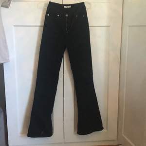 Bootcut jeans från NAKD, storlek 38, aldrig använda!! 