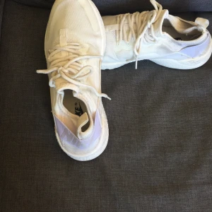 Nike sneakers  - Äkta Nike sneakers strl 38 i gott skick, 150kr inkl frakt