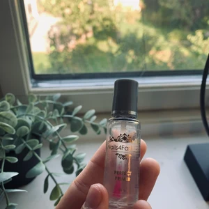 Primer från nagelgiganten  - Bland de bästa primer jag någonsin testat/haft! Man kan ha under gel och akryl❤️🥰