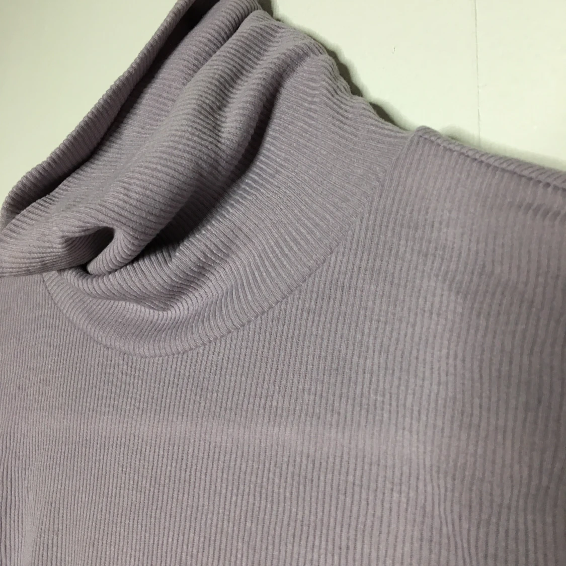 Lila tutle-neck strl: XS - 26