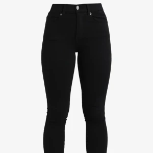 Dr.denim jenas svarta - vanliga svarta dr.denim Jens som är helt oanvända för mer information kontakta mig😊 pris kan diskuteras