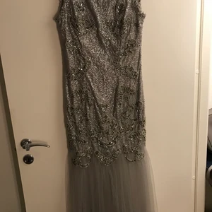 Balklänning  - Super fin balklänning från Ida Sjöstedt. Fick tyvärr aldrig tillfälle att använda den. 