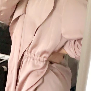 Kappa från Nelly 💖 - Kappa från Nelly 💖 köparen står för frakt🤪✨( den är lite för stor för mig)