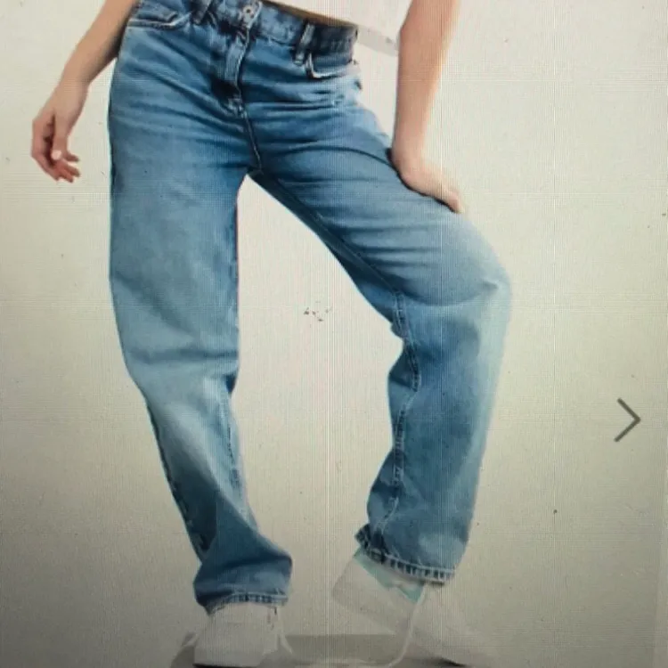 Helt oanvända jeans från ASOS, köpte hem tvåa storlekar och glömde skicka tillbaka dessa i tid. Pris akn disskuteras. Jeans & Byxor.