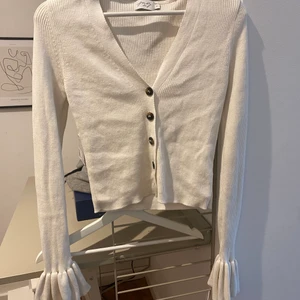 Kofta från nakd - Kofta från nakd och hoss kollektionen. Frakt tillkommer! Hör av er om ni har frågor!