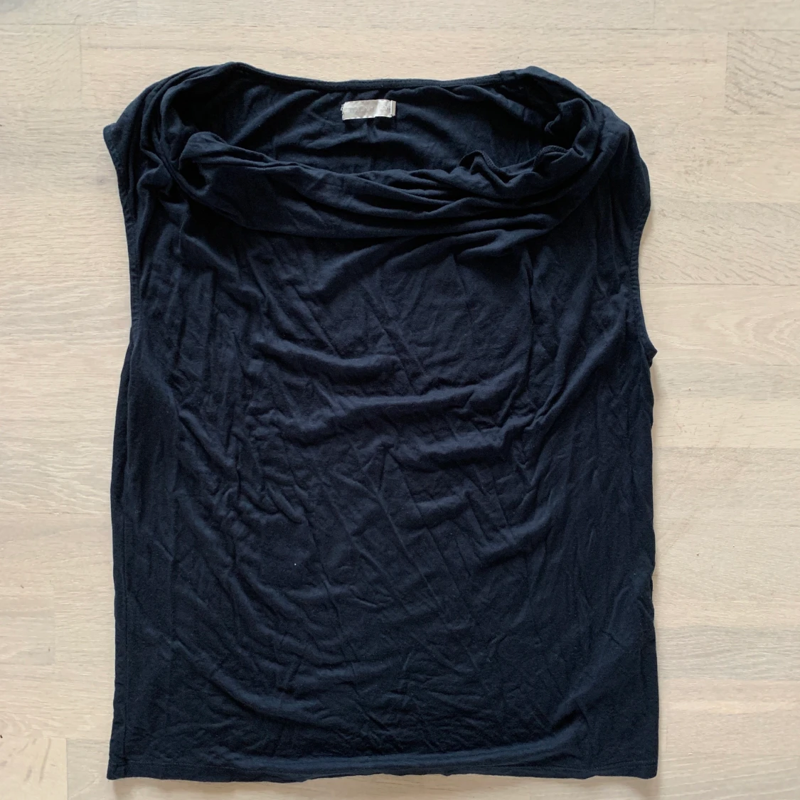 Marinblå top Sthlm
