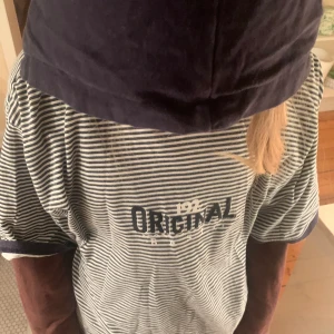 Ascool 90s hoodie /väst - Användes inte fastän nyköpt... inte riktigt min stil men kanske din🤝💕