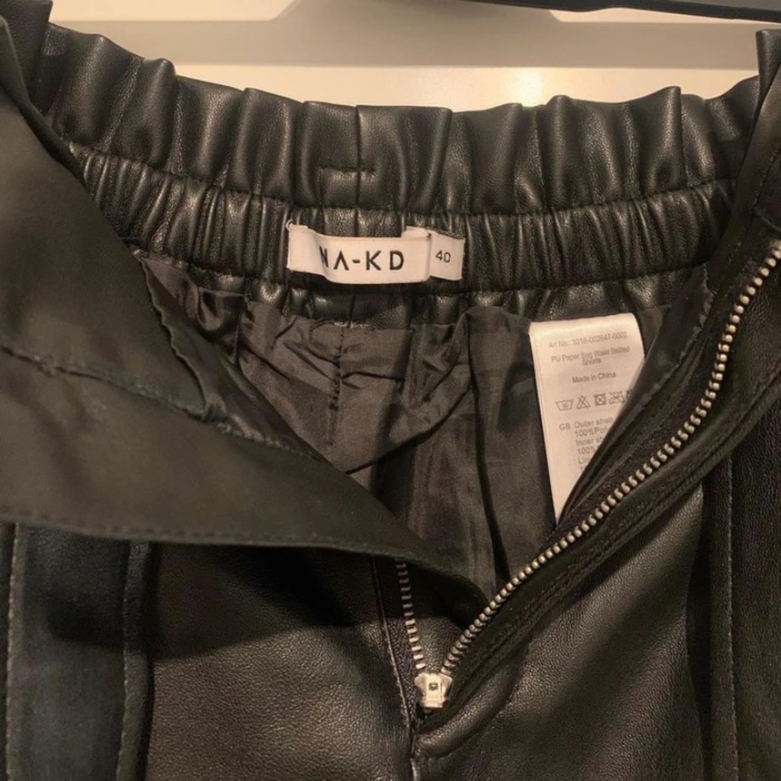 NAKD läderimitation shorts  - 91