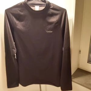 DECATHLON SHIRT SIZE M - Male shirt, Eu size: M. Almost new