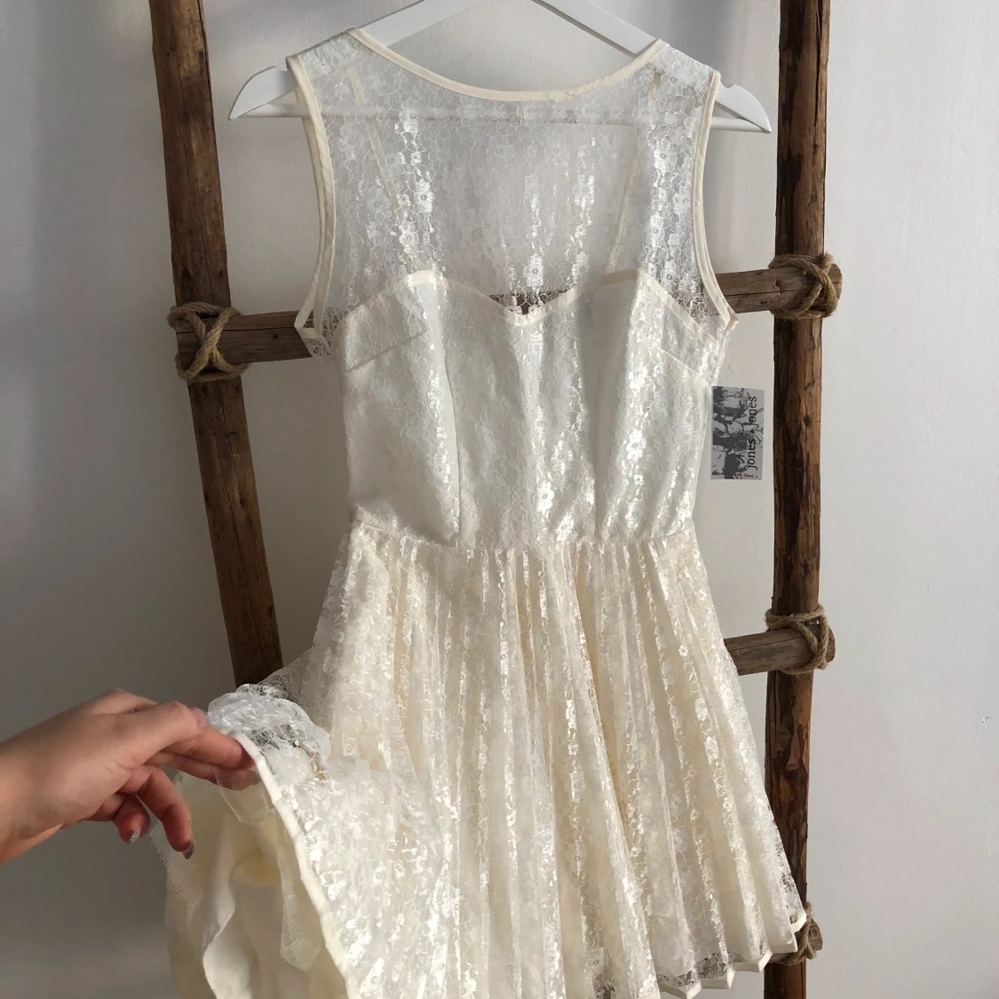 Vit spetsklänning  - 90