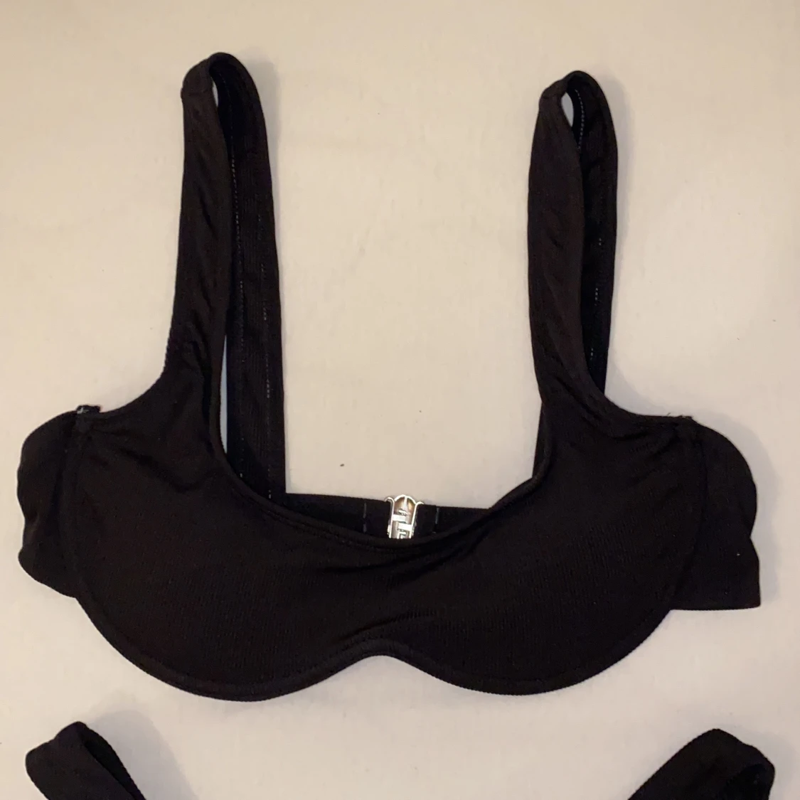Svart bikini  - 90